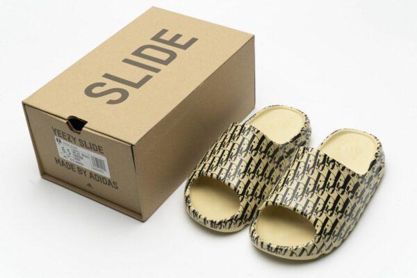 FW6344-5 adidas Yeezy Slide - Image 3