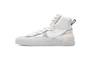 BV0072-100 Sacai x Nike Blazer Mid White Grey