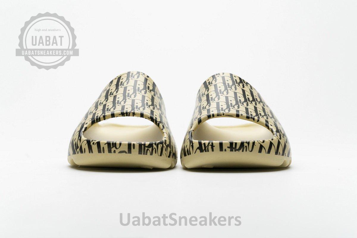 FW6344-5 adidas Yeezy Slide - Image 4