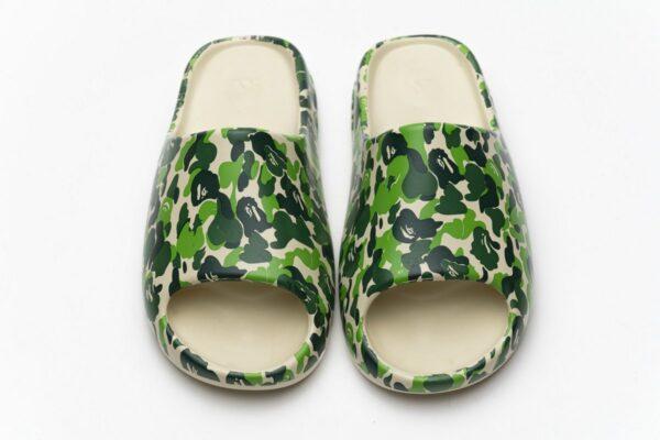 FW6345-14 adidas Yeezy Slide - Image 5