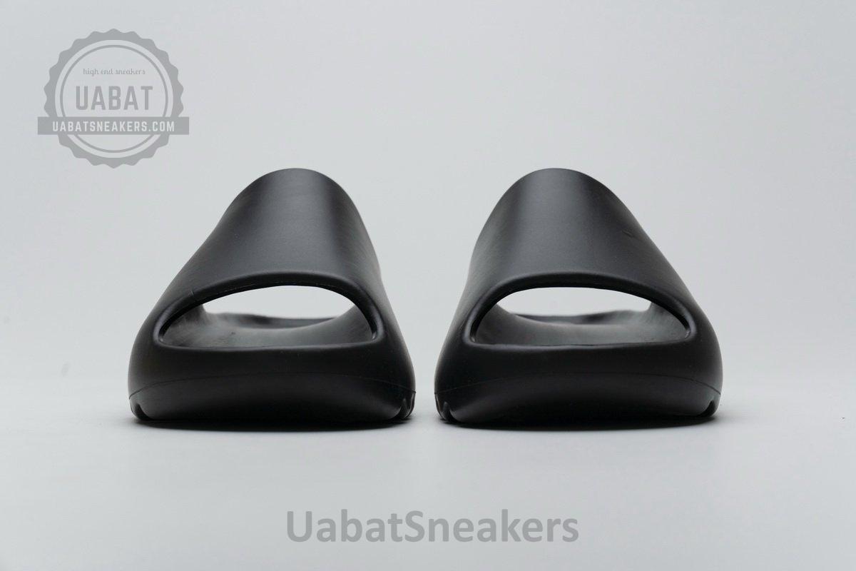 FB6348 adidas Yeezy Slide “Black” - Image 4