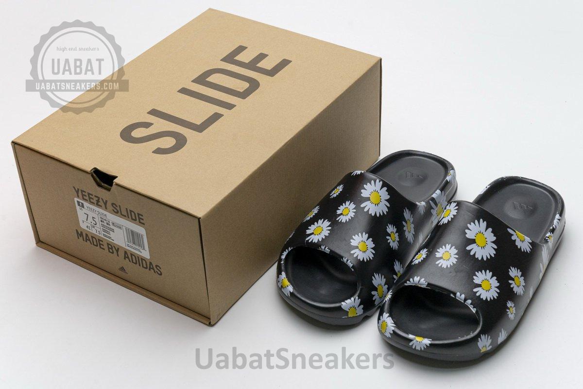 FB6348-16 adidas Yeezy Slide - Image 3