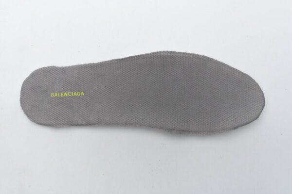 568614 W2GN7 1007 Blenciaga Track 2 Sneaker Purple - Image 8