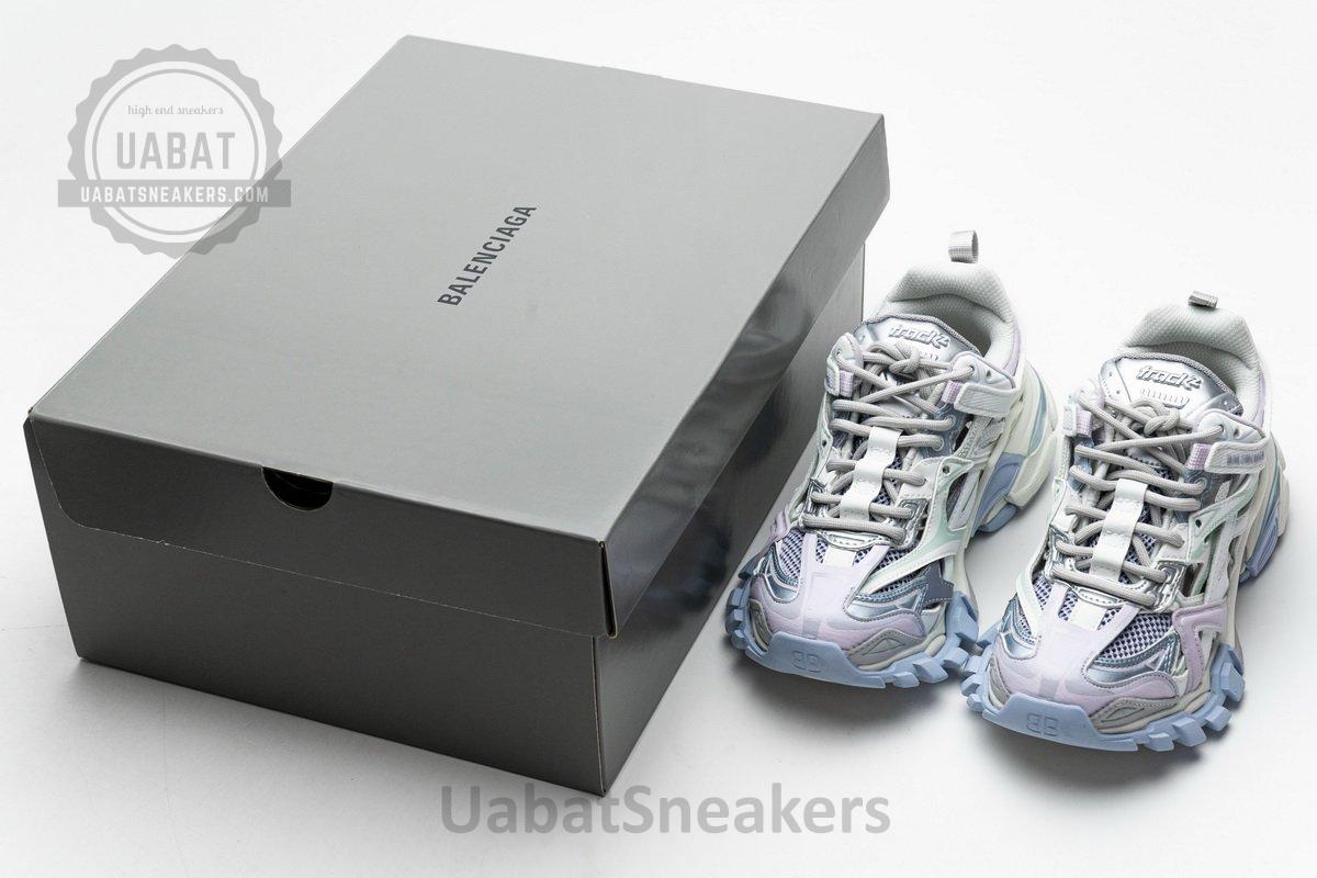 568615 W2GN3 9045 Blenciaga Track 2 Sneaker White Light Blue - Image 3