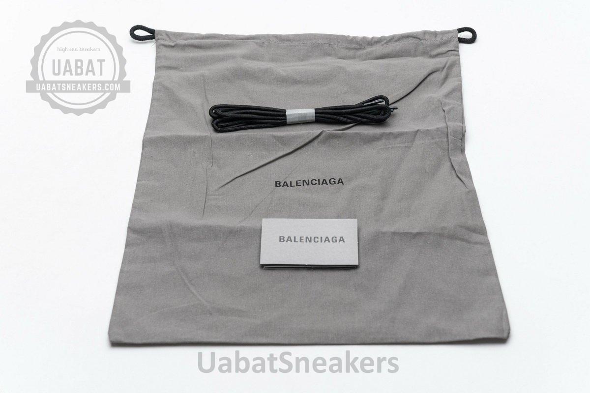 570391 W2GN1 2027 Blenciaga Track 2 Sneaker Yellow Black - Image 11