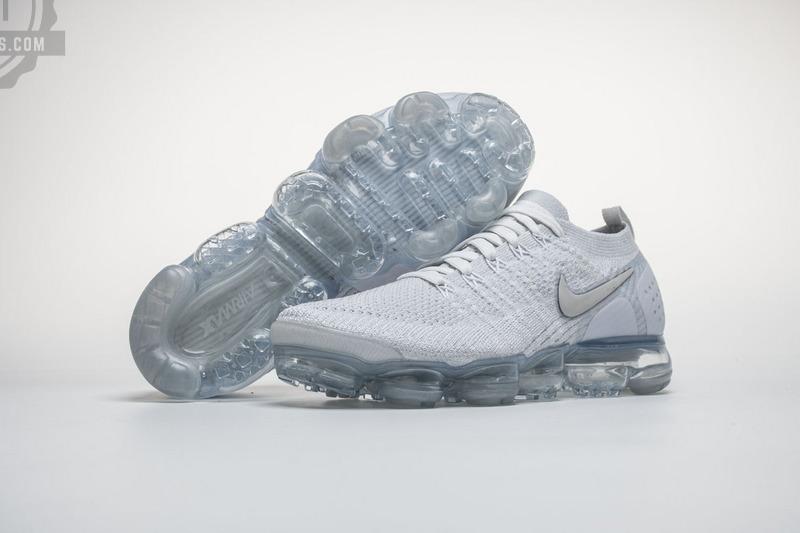 942842-100 Nike Air VaporMax 2018 2.0 ‘White Grey Hook’ - Image 4
