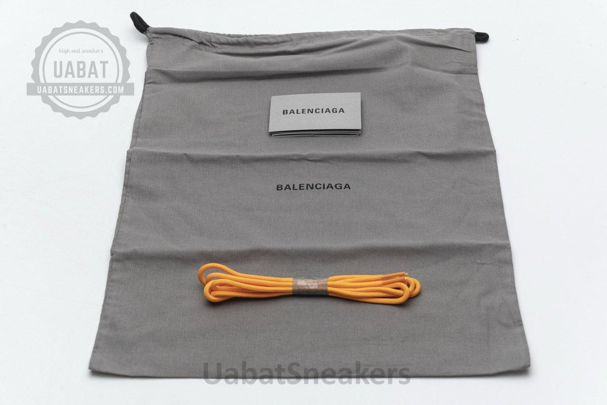 568615 W2GN5 5817 Blenciaga Track 2 Sneaker Orange - Image 12