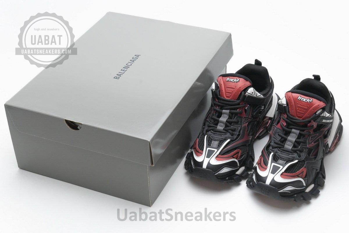 568615 W2GN3 6000 Blenciaga Track 2 Sneaker Burgundy - Image 3