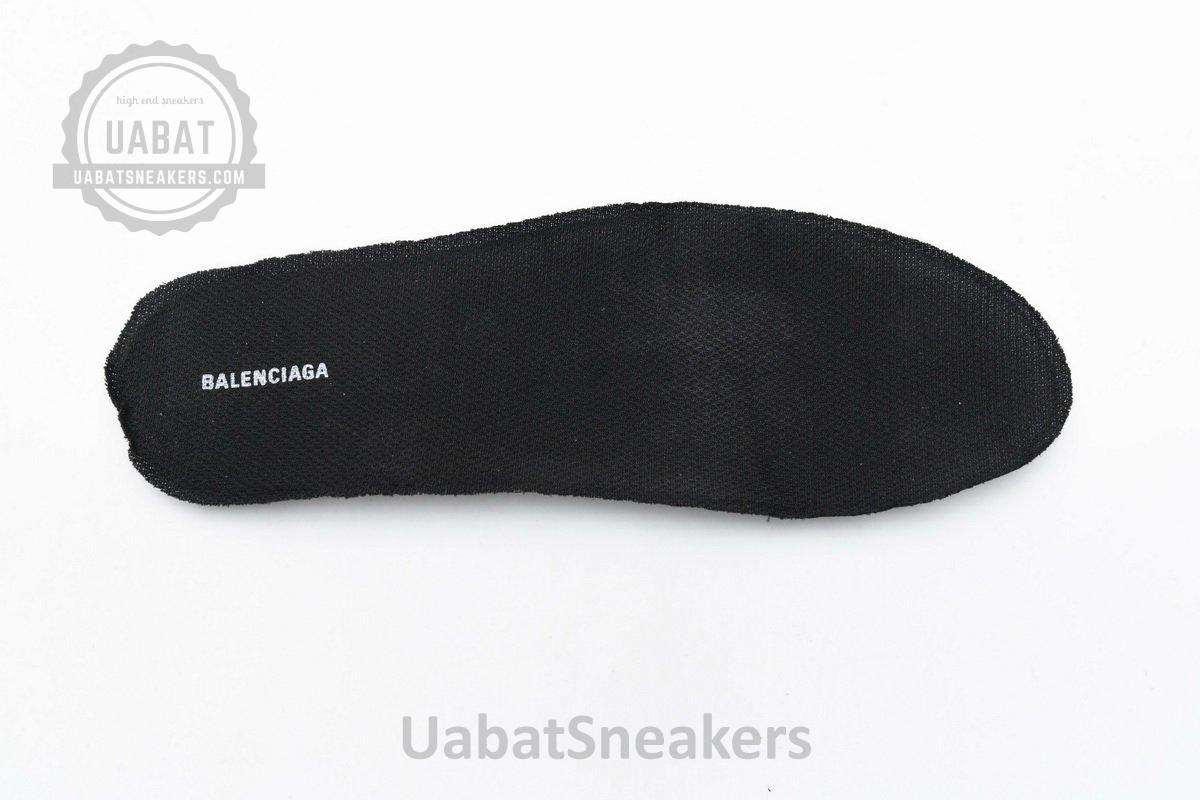 568615 W2GN3 6000 Blenciaga Track 2 Sneaker Burgundy - Image 11