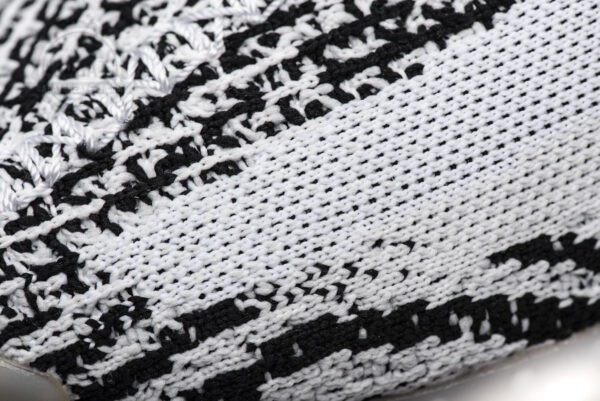 CP9654 adidas Yeezy Boost 350 V2 Zebra - Image 6