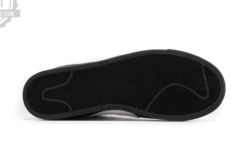 OFF WHITE X Nike Blazer Mid AA3832-001 Black - Image 3