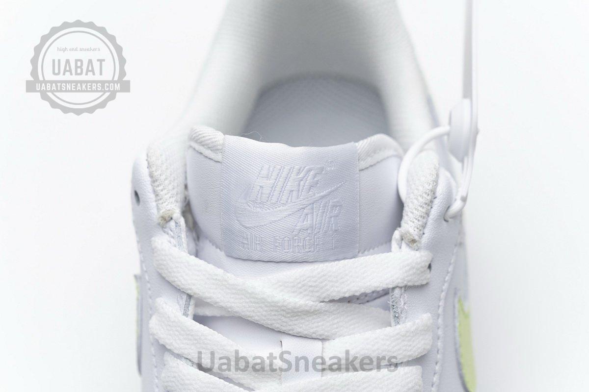 Air Jordan 1 Mid - Image 13