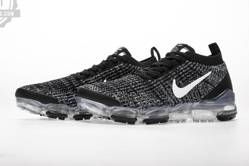 Nike Air Vapormax Flyknit 3 Oreo AJ6900-002 - Image 2