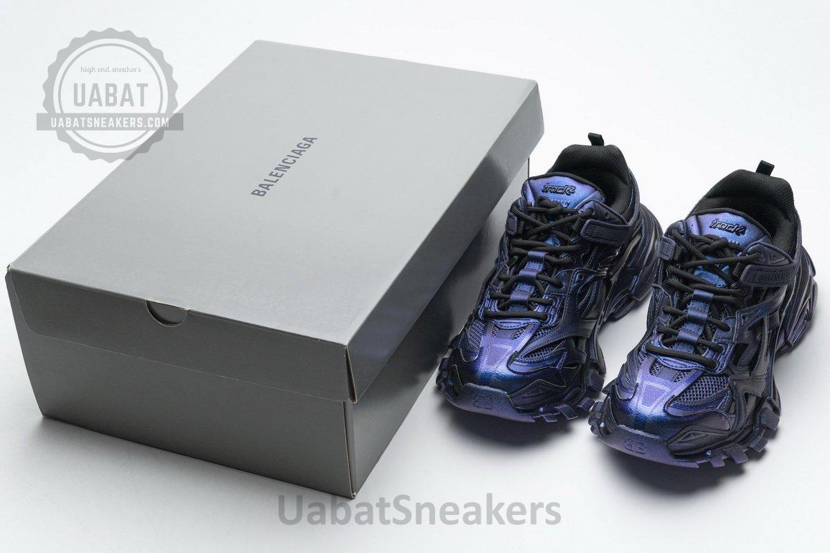 568615 W2MA1 5610 Blenciaga Track 2 Sneaker Chameleon - Image 3