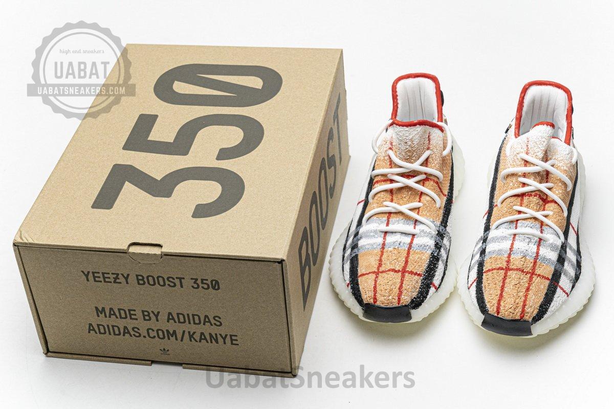 Burberry x Yeezy Boost 350 V2 - Image 3