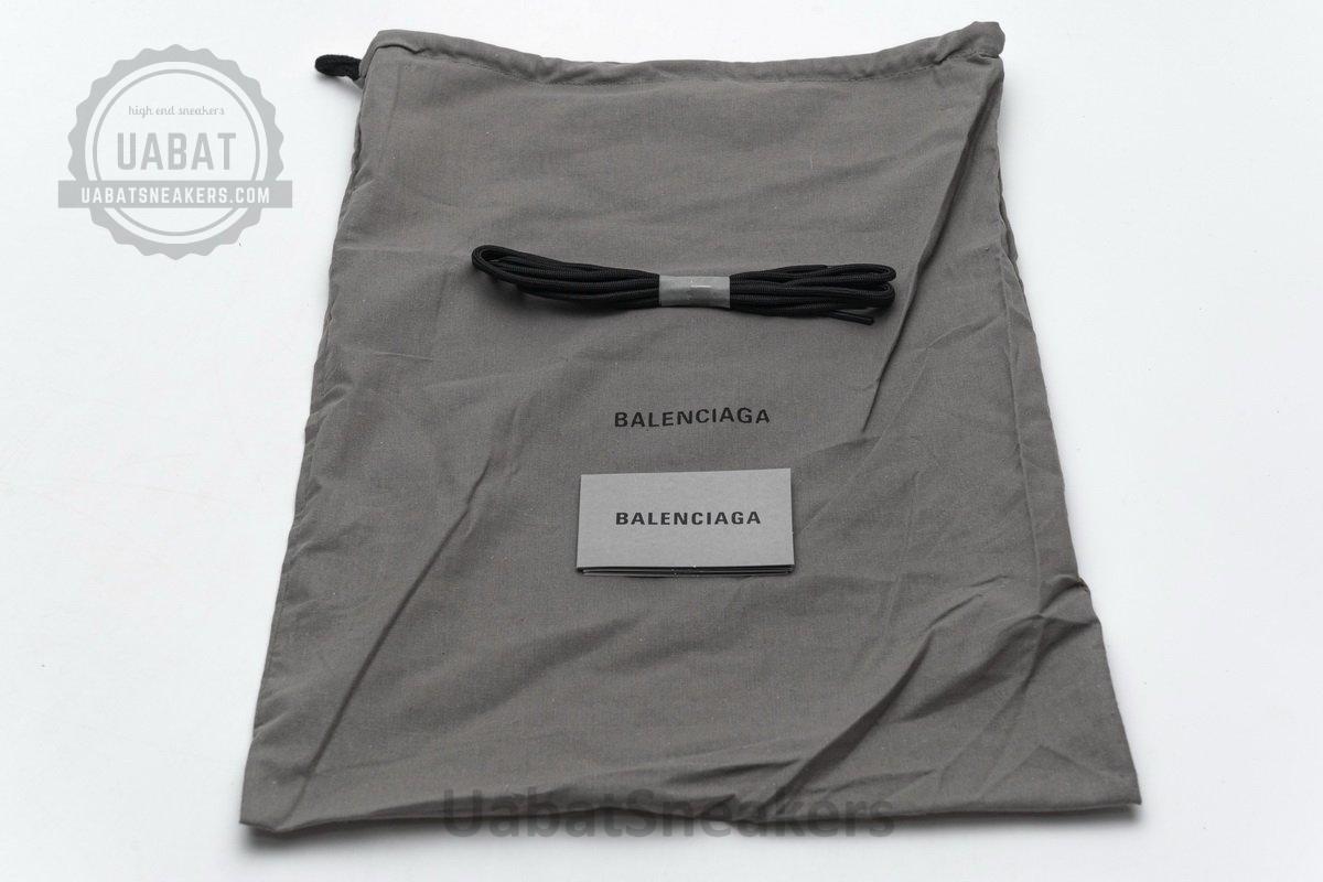 570391 W2GN3 4050 Blenciaga Track 2 Sneaker Blue Pink - Image 11