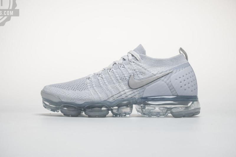 942842-100 Nike Air VaporMax 2018 2.0 ‘White Grey Hook’