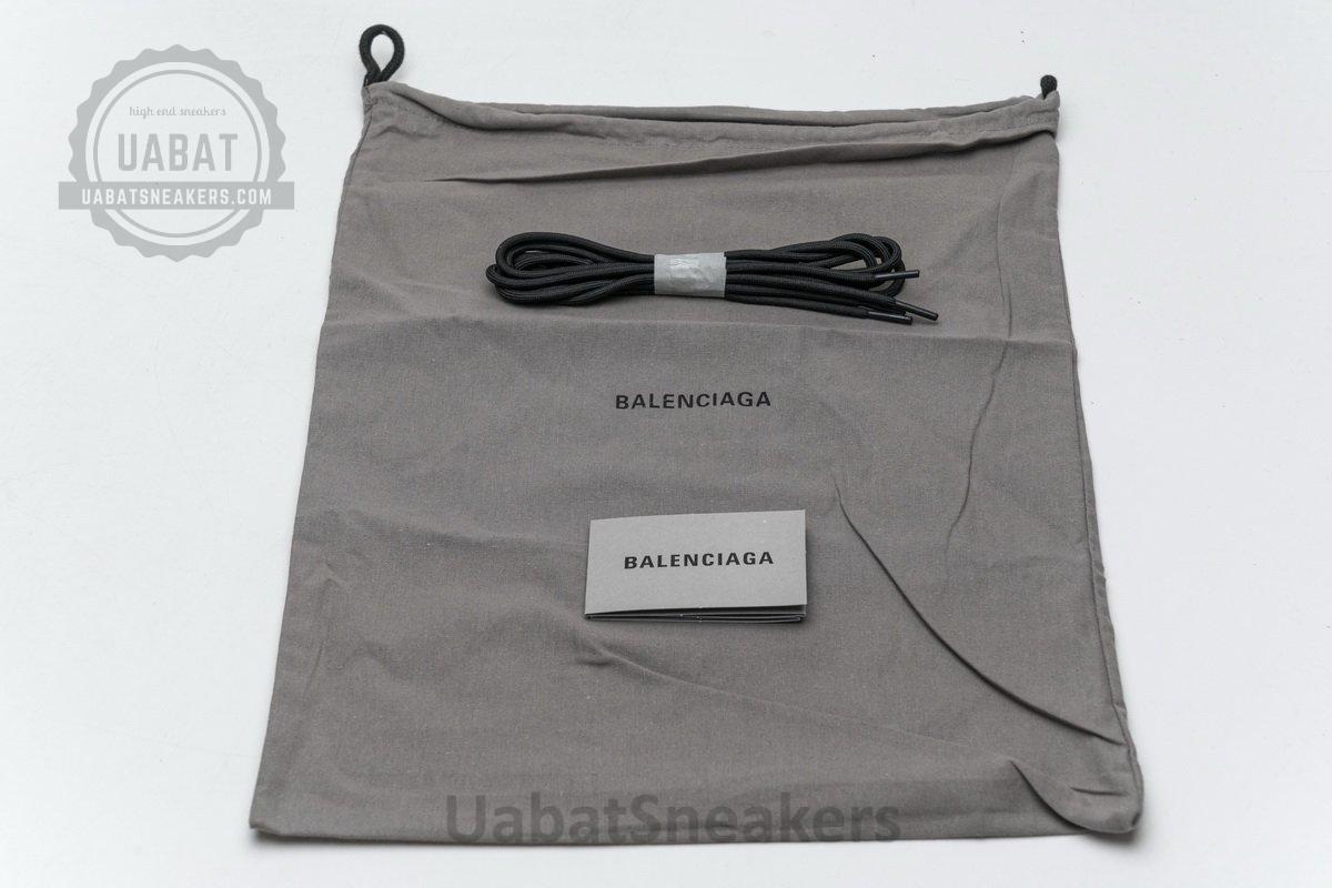 570391 W2GN3 1090 Blenciaga Track 2 Sneaker Black White - Image 11