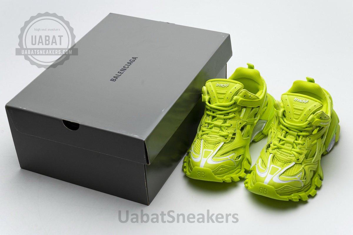 570391 W2GN3 1090 Blenciaga Track 2 Sneaker Black White - Image 3