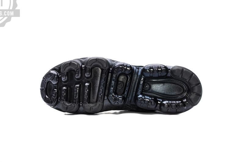 Nike Air Vapormax Flyknit 3 All Black AJ6900-004 - Image 3