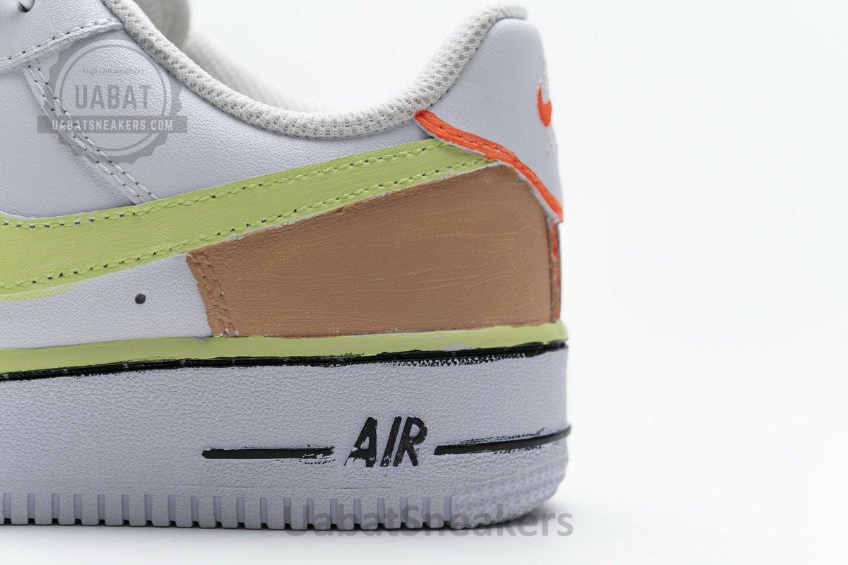 Air Jordan 1 Mid - Image 9