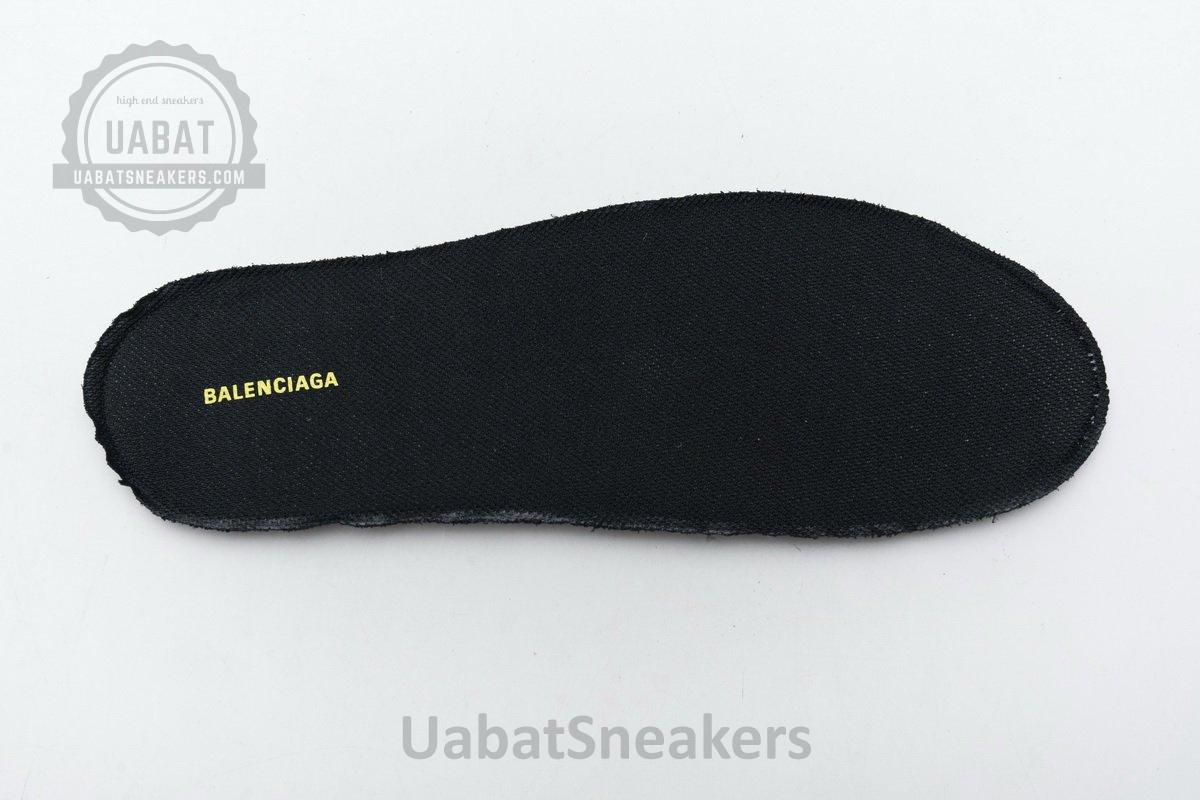 570391 W2GN1 2027 Blenciaga Track 2 Sneaker Yellow Black - Image 10