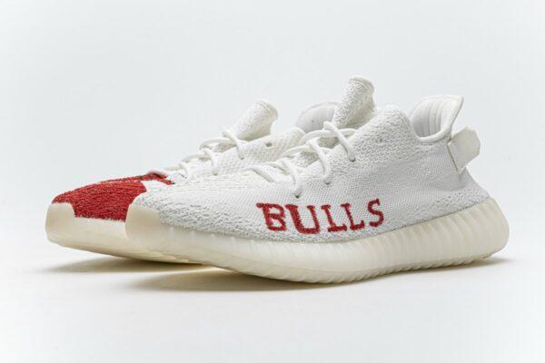Chicago Bulls x Yeezy Boost 350 V2 - Image 6
