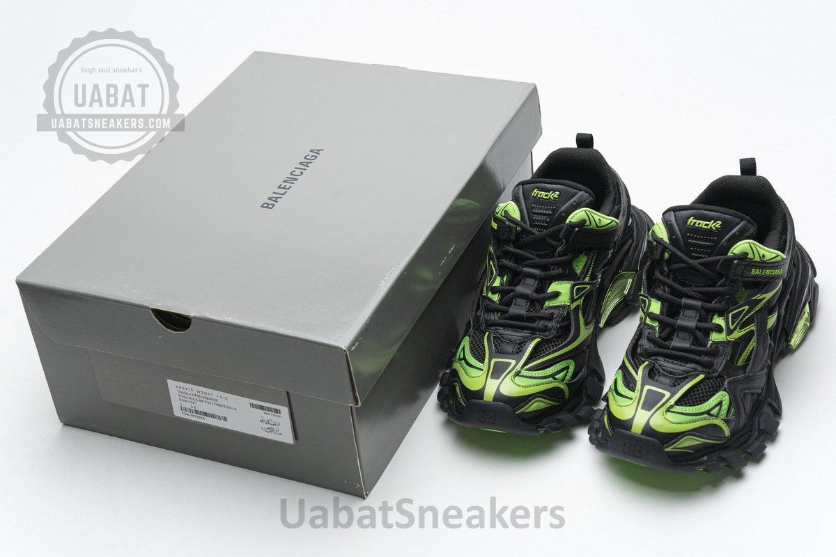 568615 W2GN1 1012 Blenciaga Track 2 Sneaker Black Green - Image 3