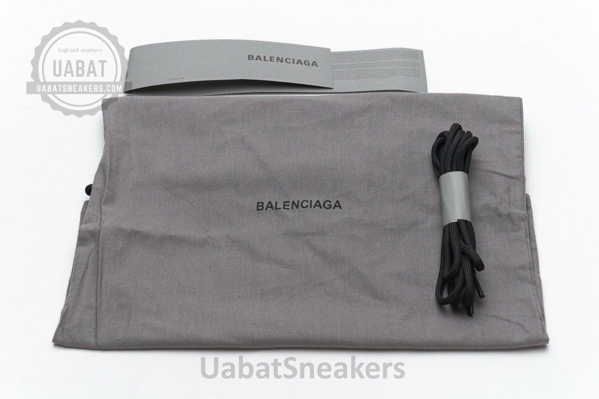 570391 W2GN9 2009 Blenciaga Track 2 Sneaker Champagne Black - Image 11