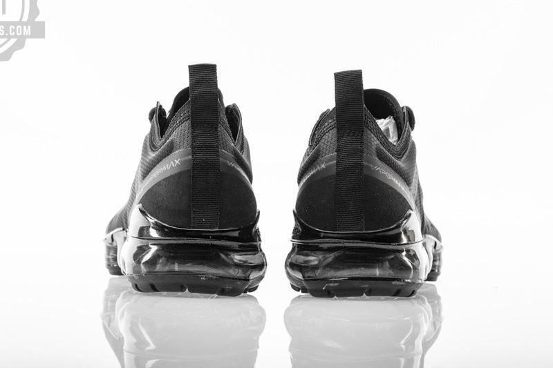 Nike air VaporMax 2019 Run Utility AR6631-010 - Image 4