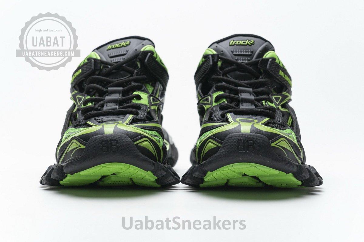 568615 W2GN1 1012 Blenciaga Track 2 Sneaker Black Green - Image 5