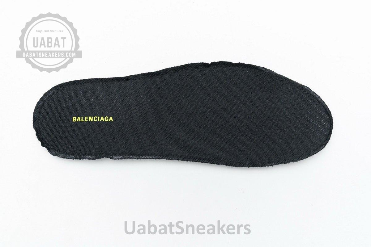 568615 W2GN1 1012 Blenciaga Track 2 Sneaker Black Green - Image 10