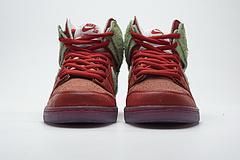 CW7093-600 Nike SB Dunk High "Strawberry Cough" - Image 11
