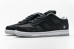 CZ5127-001 Medicom x Nike SB Dunk Low“BE@RBRICK” - Image 7