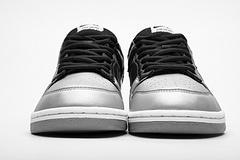 Nike SB Dunk Low OG Metallic Silver CK3480-001 - Image 2