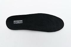 490672 W09O5 1068 Balenciaga Triple S Green Red - Image 5