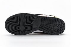 BQ6832-101 Nike SB Dunk Low Pro QS Tie-Dye Rayguns - Image 4