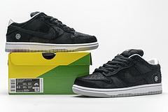 CZ5127-001 Medicom x Nike SB Dunk Low“BE@RBRICK” - Image 5