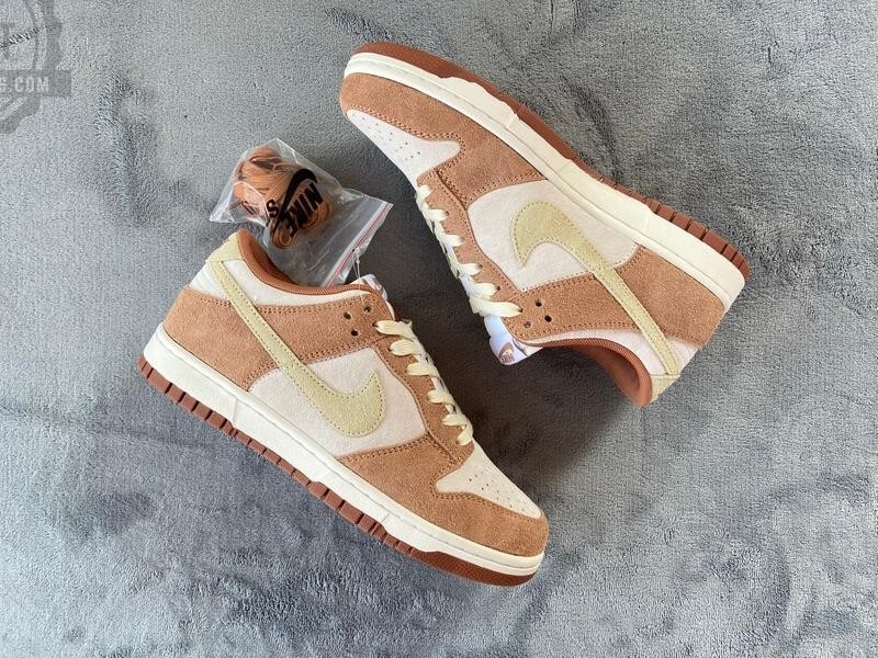 Nike Dunk Low PRM Medium Curry - Image 3