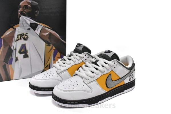 Otomo Katsuhiro x Nike SB Dunk Low Pro Kobe - Image 2