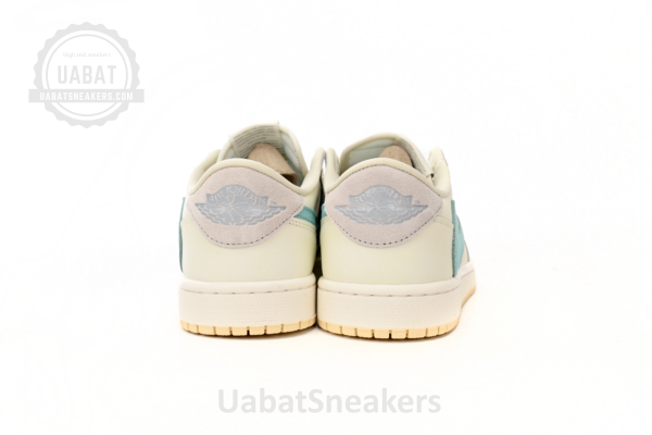 Travis Scott x Tiffany & Co. x Nike Air Jordan 1 Low OG SP - Image 4
