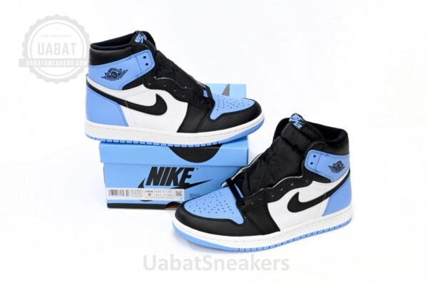Air Jordan 1 Retro High OG 'UNC Toe' - Image 3